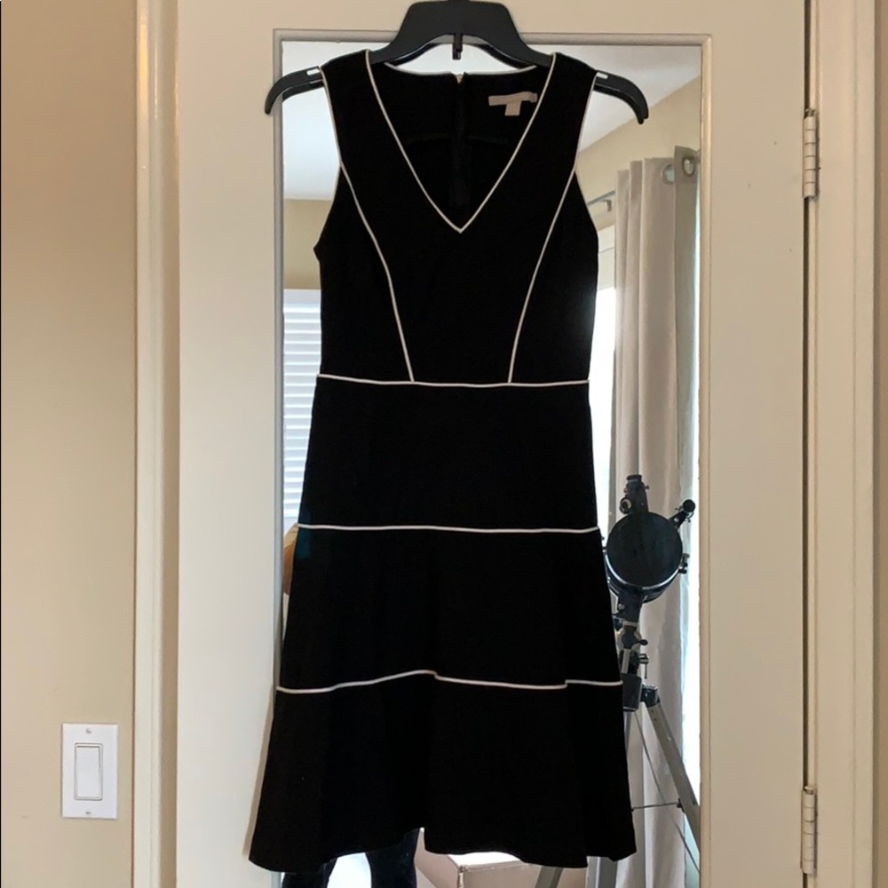 Banana Republic | black and white A line dress
